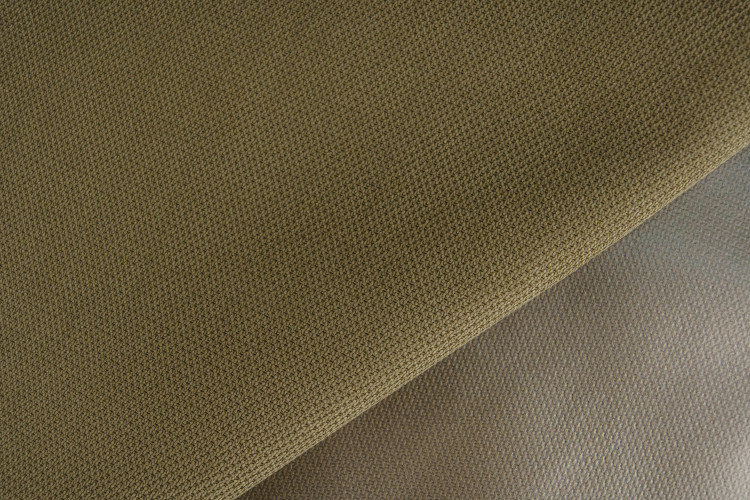 Цвет 372